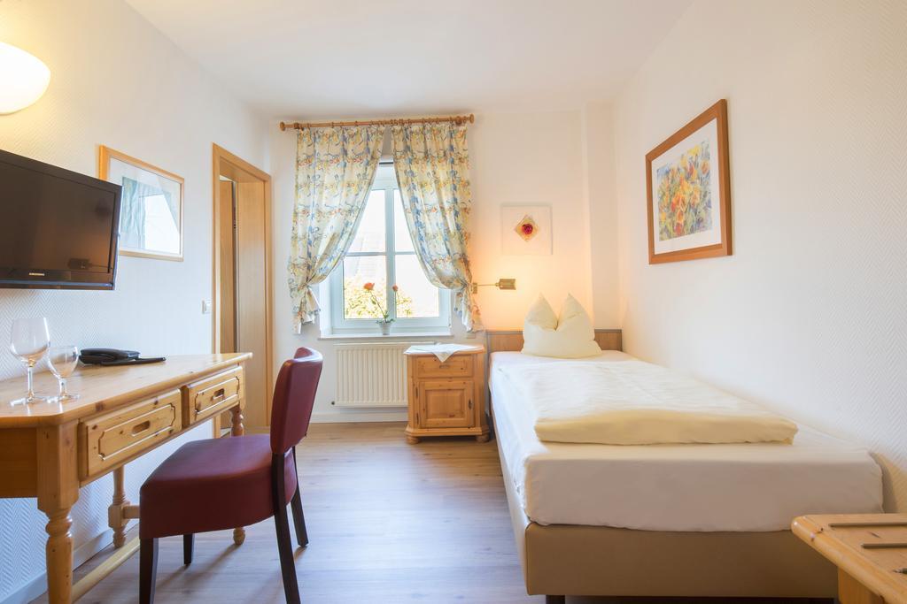 Land-Gut-Hotel Lohmann 드렌슈타인푸르트 외부 사진